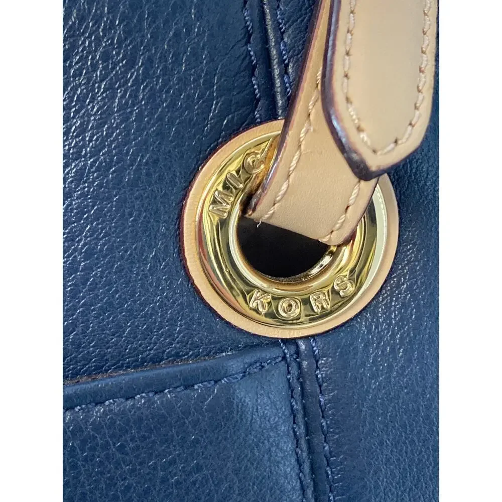 MICHAEL KORS, LARGE NAVY BLUE PEBBLED LEATHER SHOULDER BAG